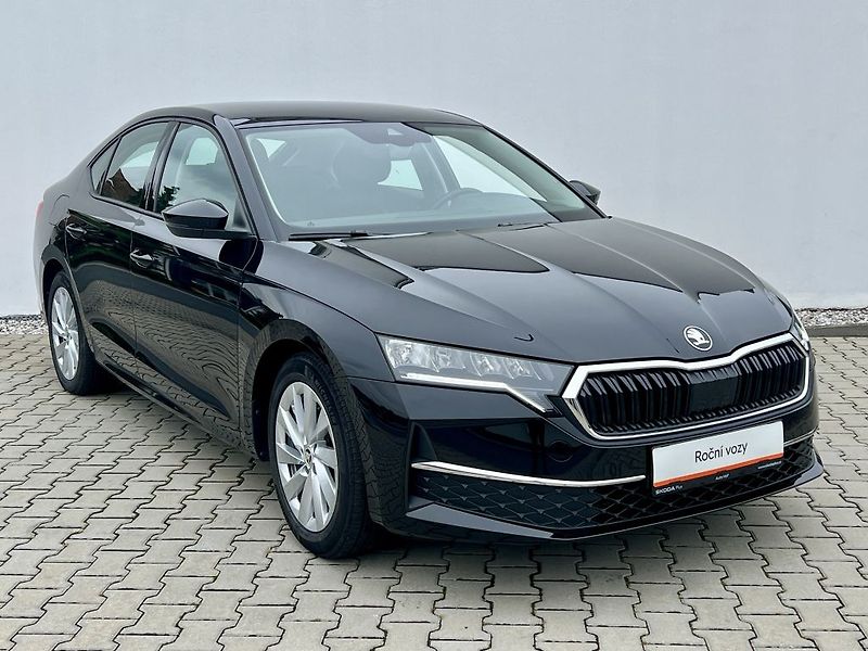 Škoda Octavia Selection 1.5 TSI 110 kW - fotka 7 z 35