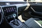Volkswagen Passat 2.0 TDI DSG R-Line / 110kW / A - náhled 17