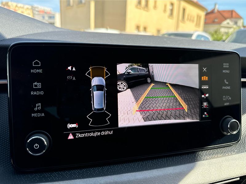 Škoda Scala 1,0 TSI Selection - fotka 13 z 22