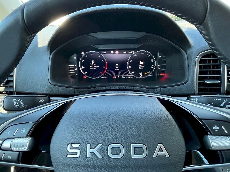 Škoda Karoq (2025) 1.5 TSI 110kW Top Selection - fotka 18 z 27