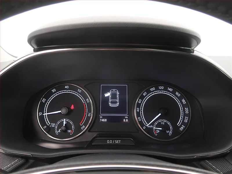 Škoda Fabia (2022) Style 1.0 TSI, Serv.kniha - fotka 11 z 18