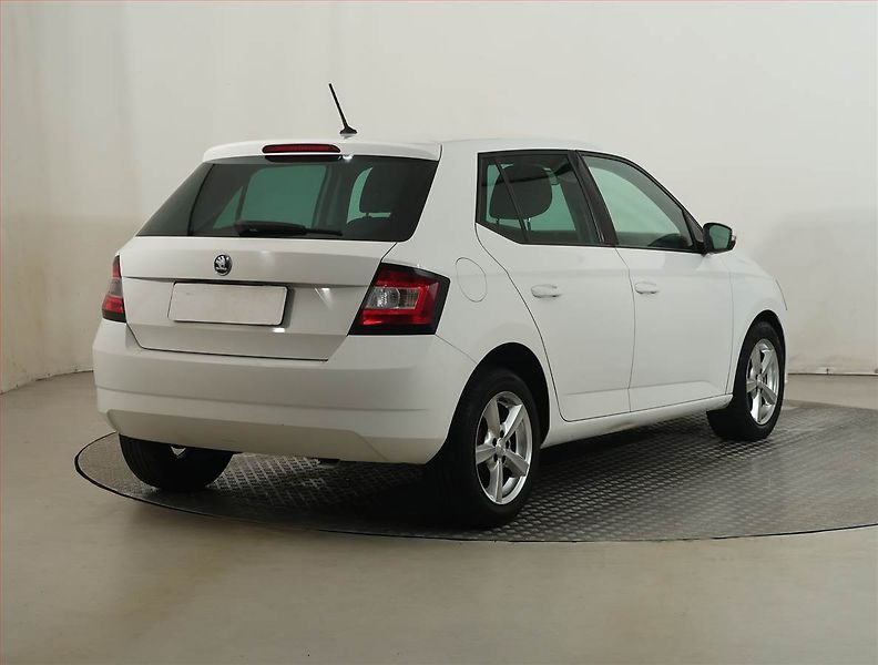 Škoda Fabia (2015) Ambition 1.4 TDI, Tempomat - fotka 5 z 13