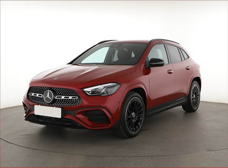 Mercedes-Benz GLA (2025) 220 4MATIC - fotka 2 z 30