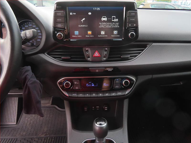 Hyundai i30 (2020) Family 1.4 T-GDI, Automat - fotka 12 z 21