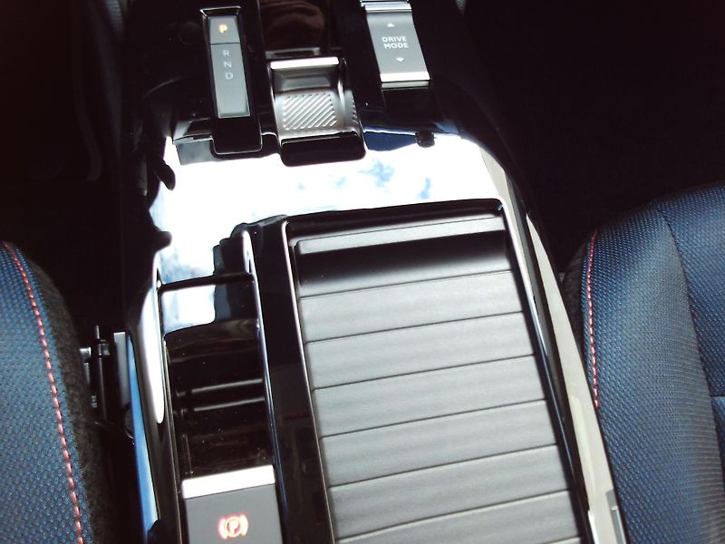Citroën C4 (2026) COLLECTION Hybrid 145k Automat - fotka 12 z 16