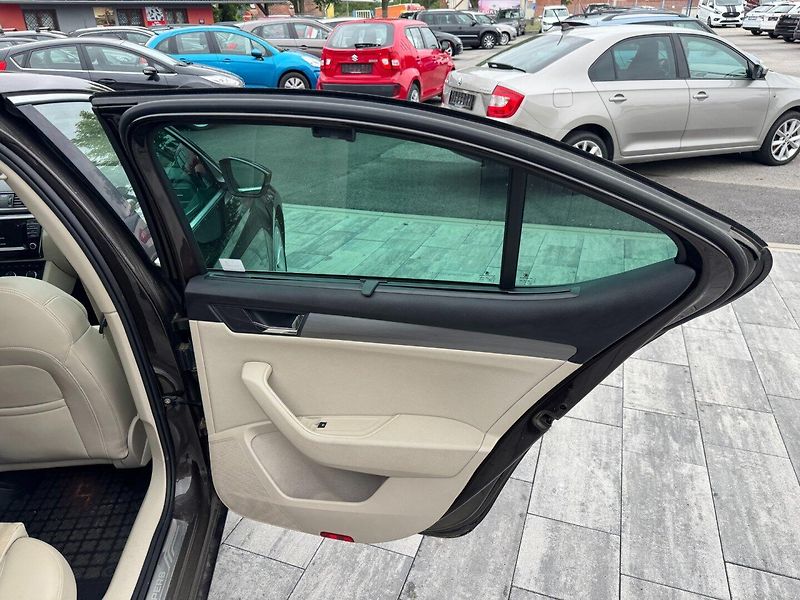 Škoda Superb (2016) Style Plus 2.0 TDI 110kW - fotka 23 z 30