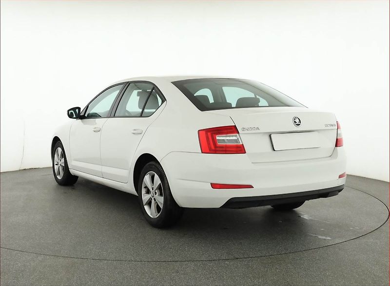 Škoda Octavia (2014) 1.6 TDI, Tempomat - fotka 4 z 14