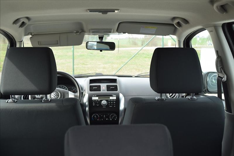 Suzuki SX4 1,6 I 79KW 4X4 TAŽNÉ VÝHŘEV - fotka 26 z 48