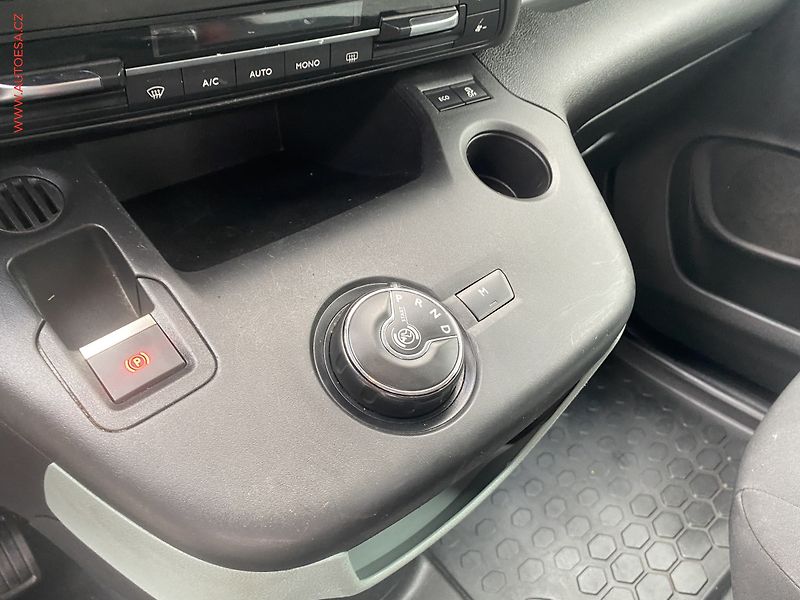 Citroën Berlingo (2019) 1.5HDi MAXi 7míst, ČR, AT - fotka 16 z 19