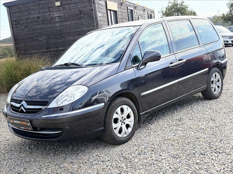 Citroën C8 2,0 HDI 100kW XENONY,TAŽNÉ - fotka 1 z 27