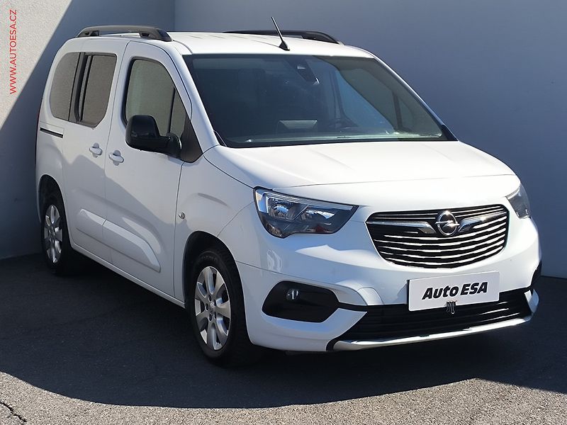 Opel Combo (2022) 1.5CDTi, 1.maj,ČR, Elegance - fotografie inzerátu
