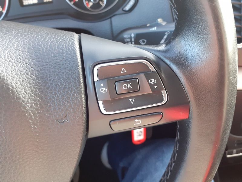 Volkswagen Sharan (2011) 2.0 TDi TREND - fotka 11 z 35