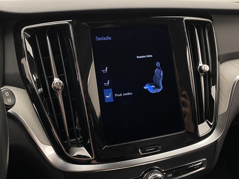 Volvo V60 CC B5 AWD BRIGHT PLUS AUT CZ - fotka 48 z 50