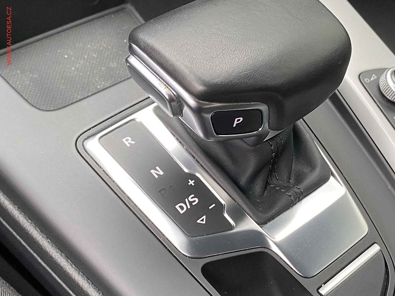 Audi A4 (2019) 2.0TDi, AT, LED, navi - fotka 14 z 18