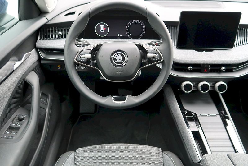 Škoda Superb (2024) Combi Selection 1,5 TSi / 150 - fotka 11 z 33