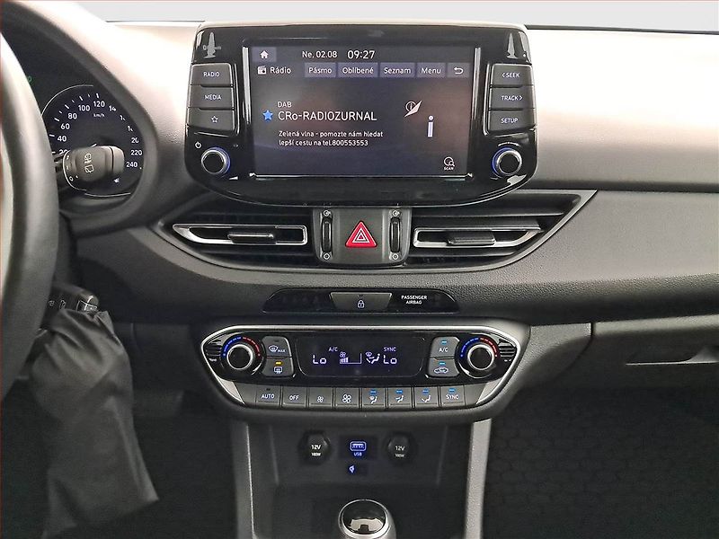 Hyundai i30 (2023) Smart 1.0 T-GDI - fotka 12 z 19
