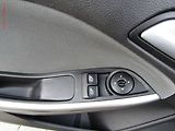 Ford Focus (2012) 1.6 TDCi, 1.maj, AC, temp - náhled 11