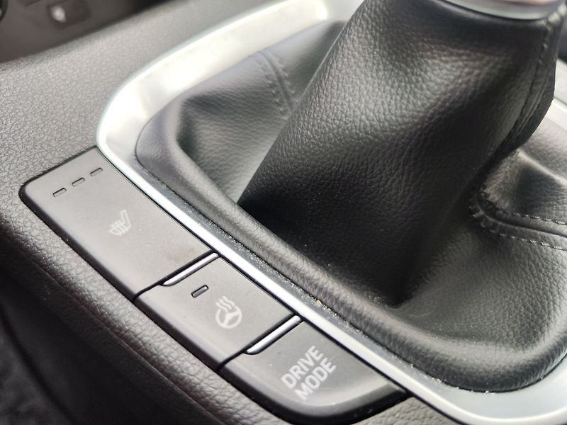 Hyundai i30 1.5 T-GDI/117kW Smart Navi - fotka 27 z 35