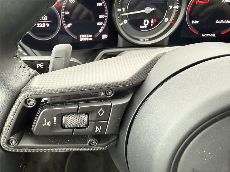 Porsche 911 992 Carrera S Sport chrono - fotka 26 z 41