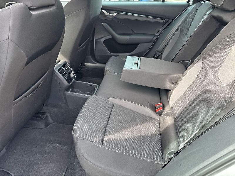 Škoda Octavia (2024) Combi 2.0 TDI Selection - fotka 8 z 32
