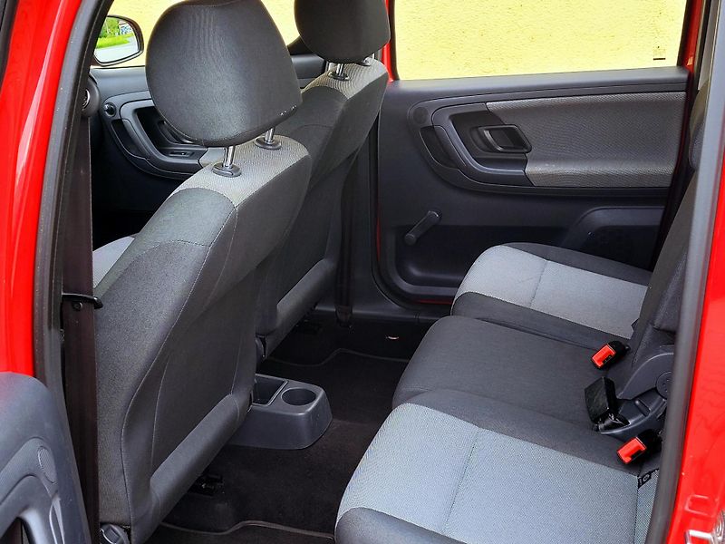Škoda Roomster TSi *SERV.KNÍŽKA* KLIMATIZACE - fotka 19 z 40