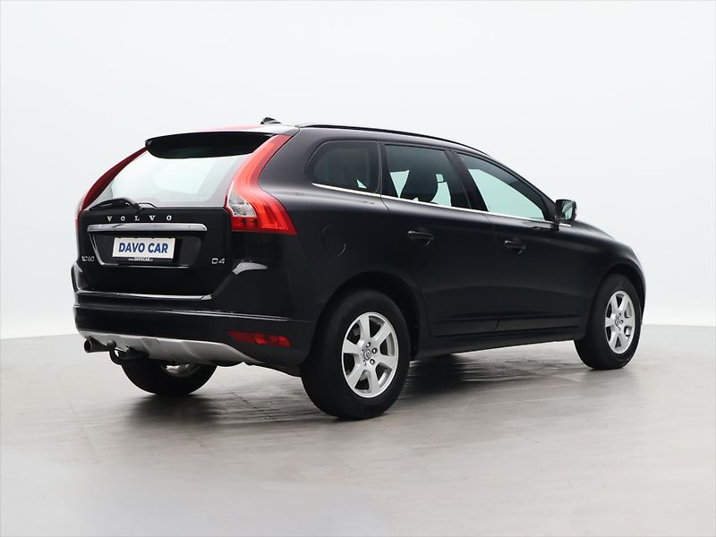Volvo XC60 2,0 D4 120kW Momentum AUT - fotka 7 z 30