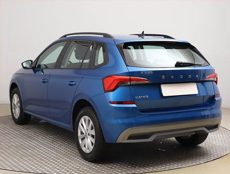 Škoda Kamiq (2023) Ambition Plus 1.0 TSI, ČR - fotka 4 z 17