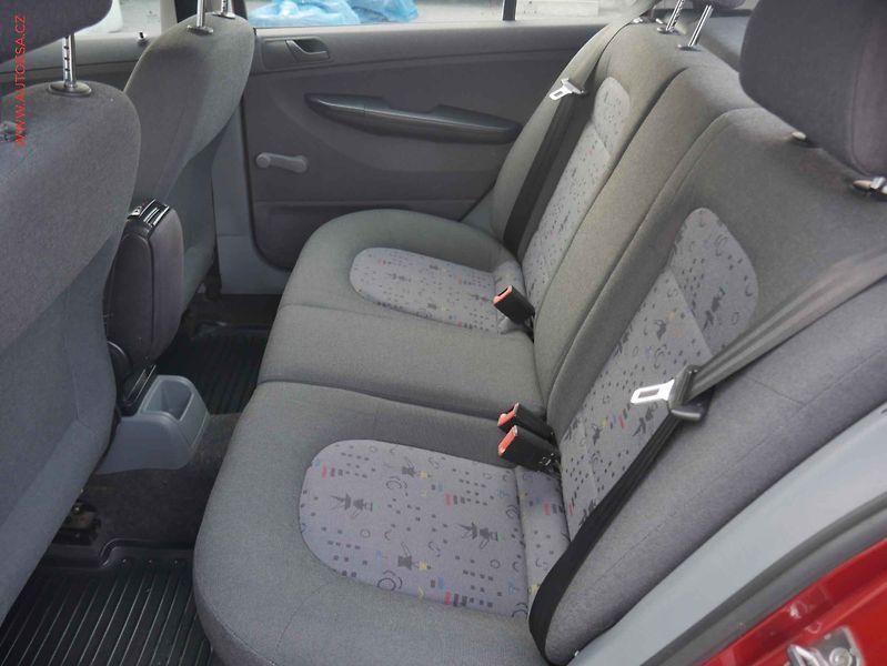Škoda Fabia (2003) 1.2i, ČR, TZ, El.okna - fotka 10 z 14