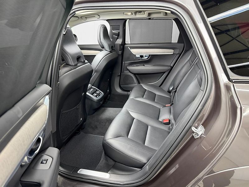 Volvo V90 B4 AWD ADVANCED, H&K, PANO, KE - fotka 10 z 26