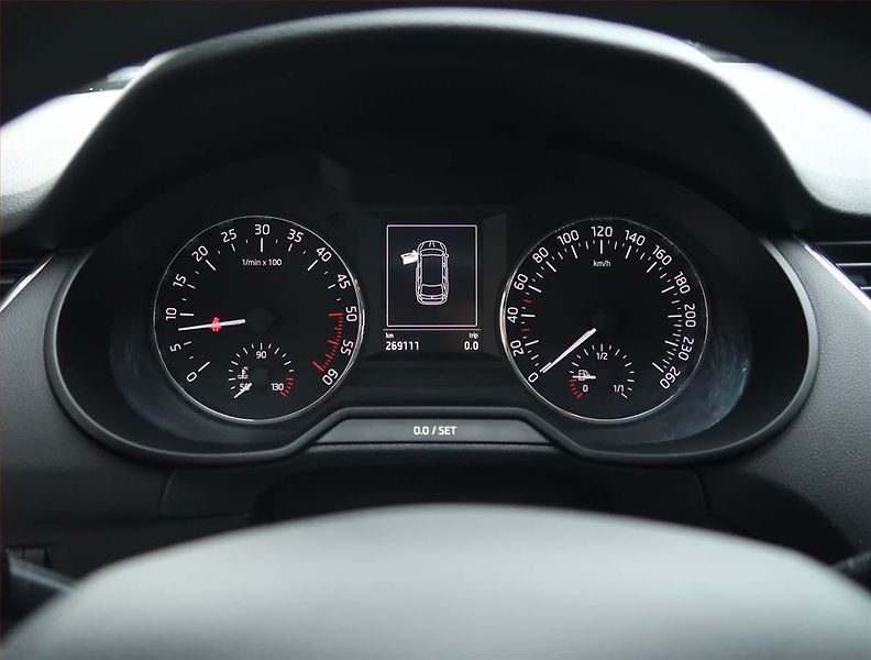 Škoda Octavia (2015) Ambition Plus 1.6 TDI, Automat - fotka 11 z 18