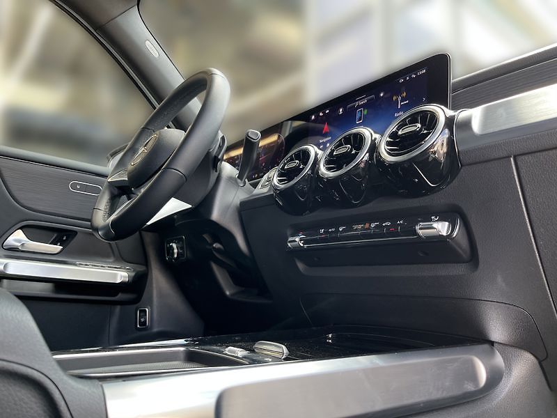 Mercedes-Benz GLB 200 d 4MATIC Night Taž.zařízen - fotka 17 z 19