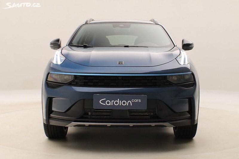 Lynk & Co 01 PHEV DCT AUT 1.maj.  - fotka 15 z 69