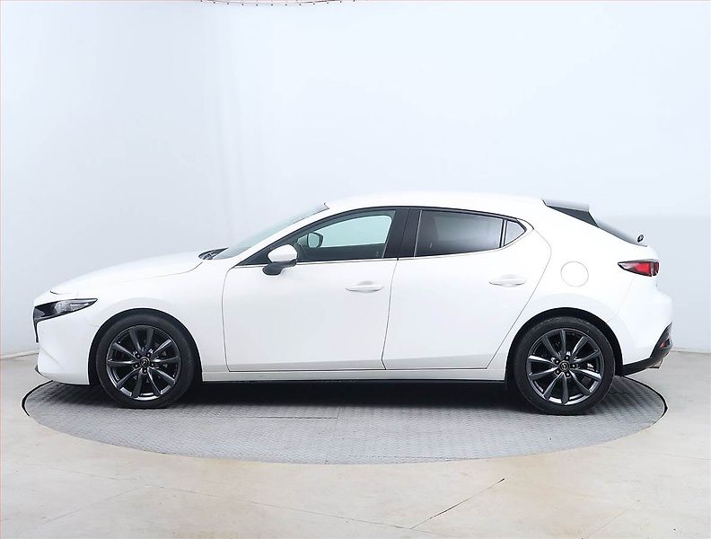 Mazda 3 (2019) 2.0 Skyactiv-G, Serv.kniha - fotka 3 z 17