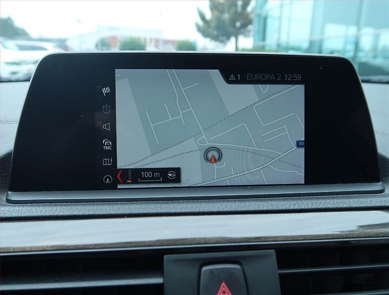 BMW Řada 2 (2018) 218i, Automat, Serv.kniha - fotka 13 z 21