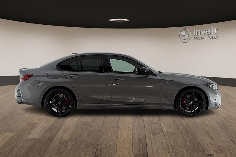 BMW Řada 3 řady 3 | 320d xDrive - fotka 2 z 23