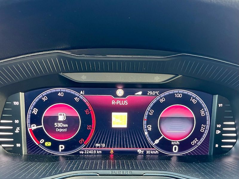 Škoda Superb (2020) 2.0 TDi Scout 4x4 DSG - fotka 17 z 19