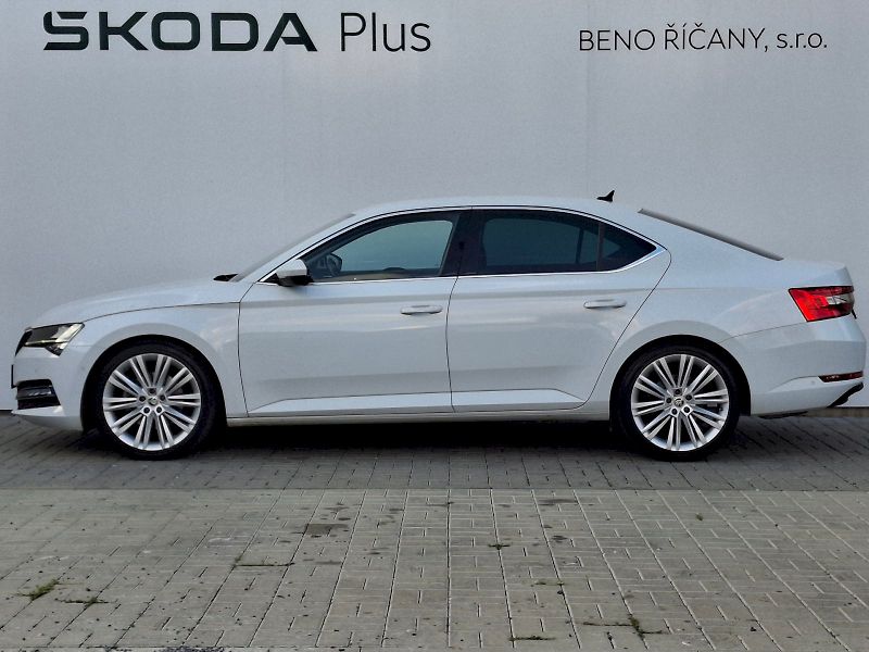 Škoda Superb (2023) Style DSG 1,5TSi 110kW - fotka 3 z 35