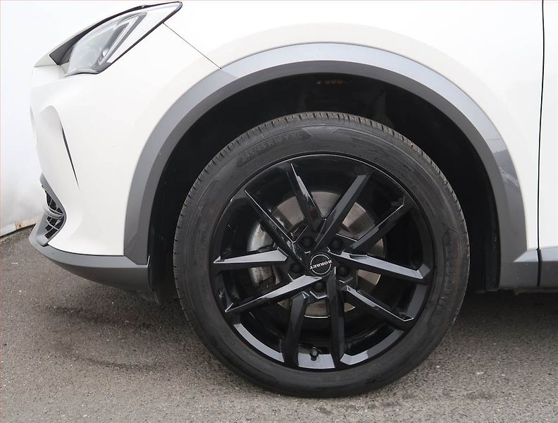 Cupra Formentor (2022) 1.5 TSI - fotka 15 z 24