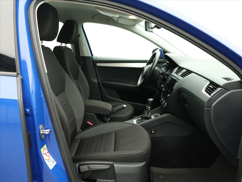 Škoda Octavia 1.6 TDI 85kW Ambition CZ - fotka 12 z 31