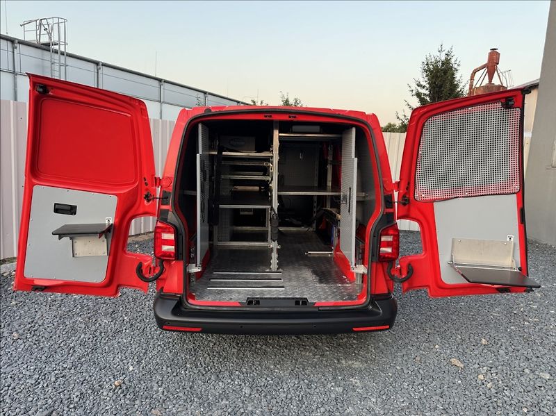 Volkswagen Transporter 2,0 TDI 4MOT LONG DPH 1.maj ČR - fotka 14 z 50