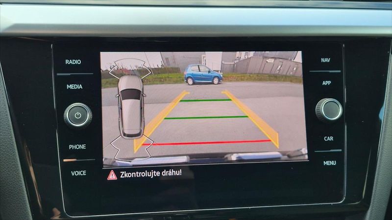 Volkswagen Arteon 2,0 TDi 110 Kw  Shooting Brake - fotka 19 z 27