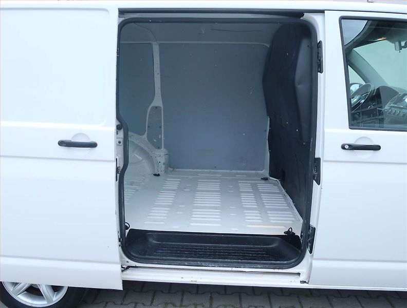 Volkswagen Transporter (2012) 2.0 TDI, 1Maj - fotka 14 z 14