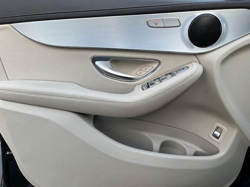 Mercedes-Benz GLC Coupé 200d 4MATIC kupé - fotka 13 z 18