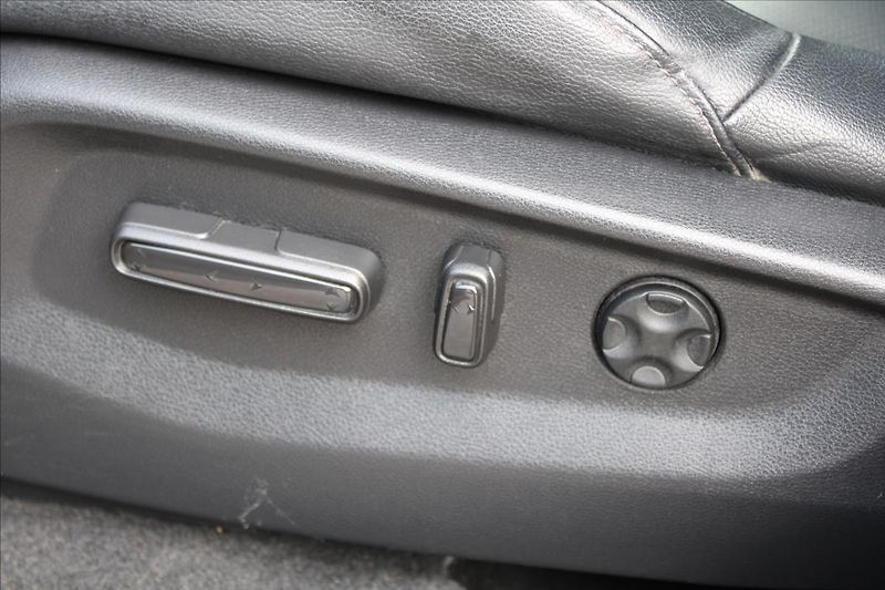 Honda CR-V 2,0 i  1MAJ,EXECUTIVE,4X4,DPH - fotka 30 z 49