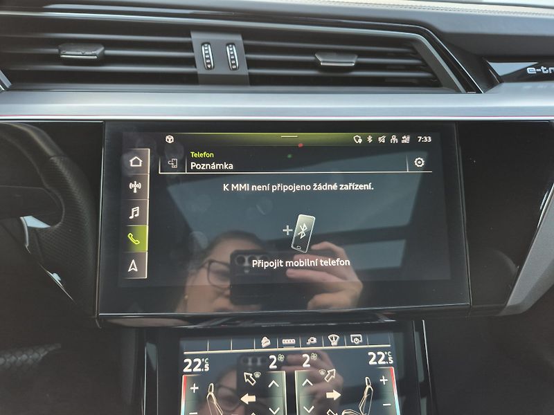 Audi e-tron 55 QUATTRO 300kw SOH 95 % - fotka 35 z 49