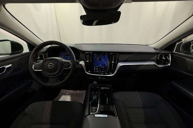 Volvo V60 Recharge T6 AWD Core Taž Kam - fotka 12 z 22