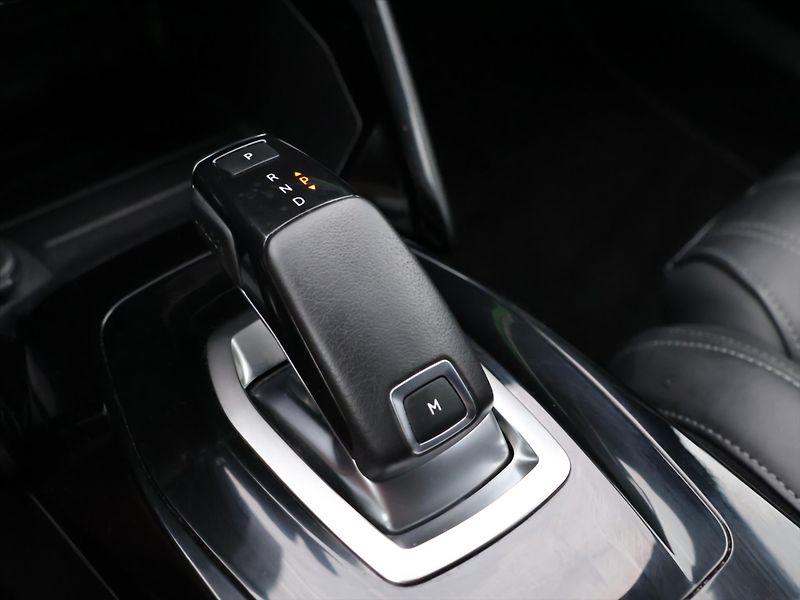 Peugeot 2008 1,2 PT114kW CZ GT-line - fotka 31 z 40