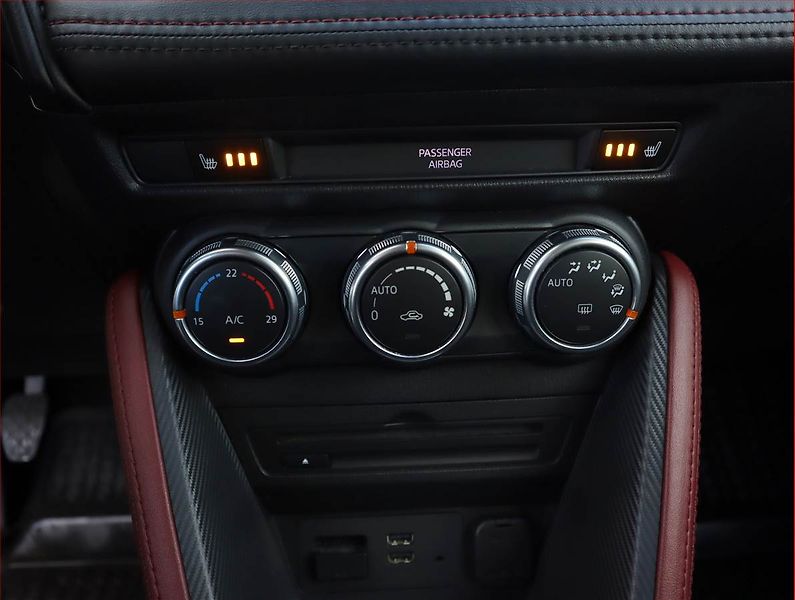 Mazda CX-3 (2016) 1.5 Skyactiv-D, Navi, Tempomat - fotka 17 z 21