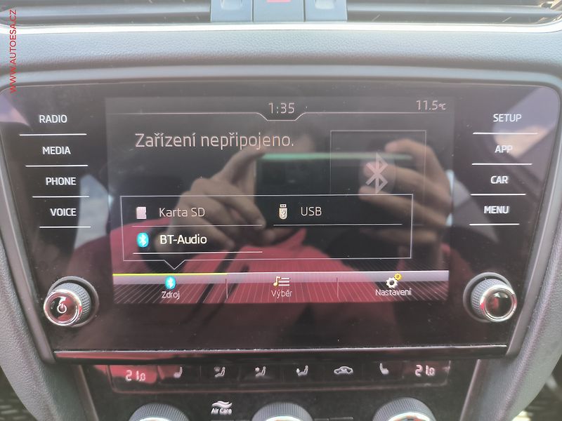 Škoda Octavia (2019) 1.6 TDi, ČR, Style, LED - fotka 13 z 24