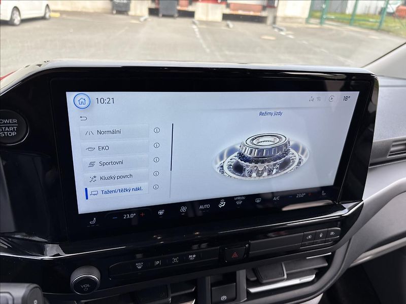 Ford Tourneo Custom 2,0 EcoBlue 125kW Titanium L1 - fotka 41 z 54